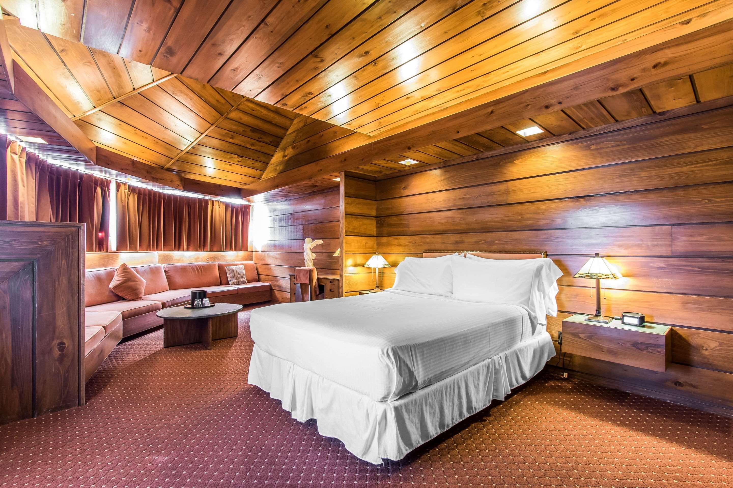 Inn At The Mill, Ascend Hotel Collection ファイエットビル エクステリア 写真